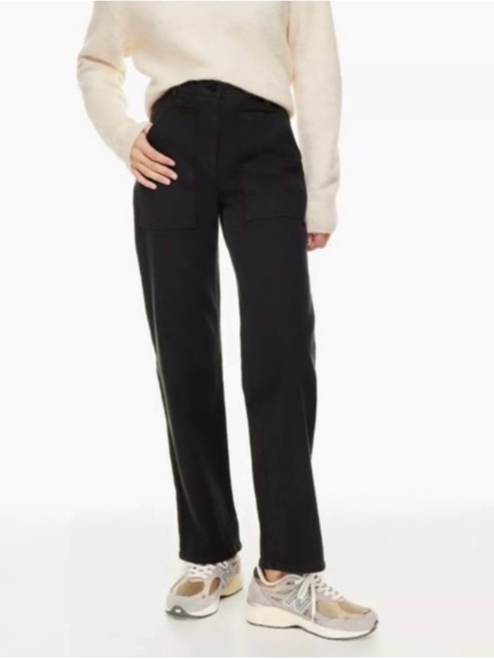 NWOT Aritzia Wilfred Free
Modern Utility Pants Black Size 4